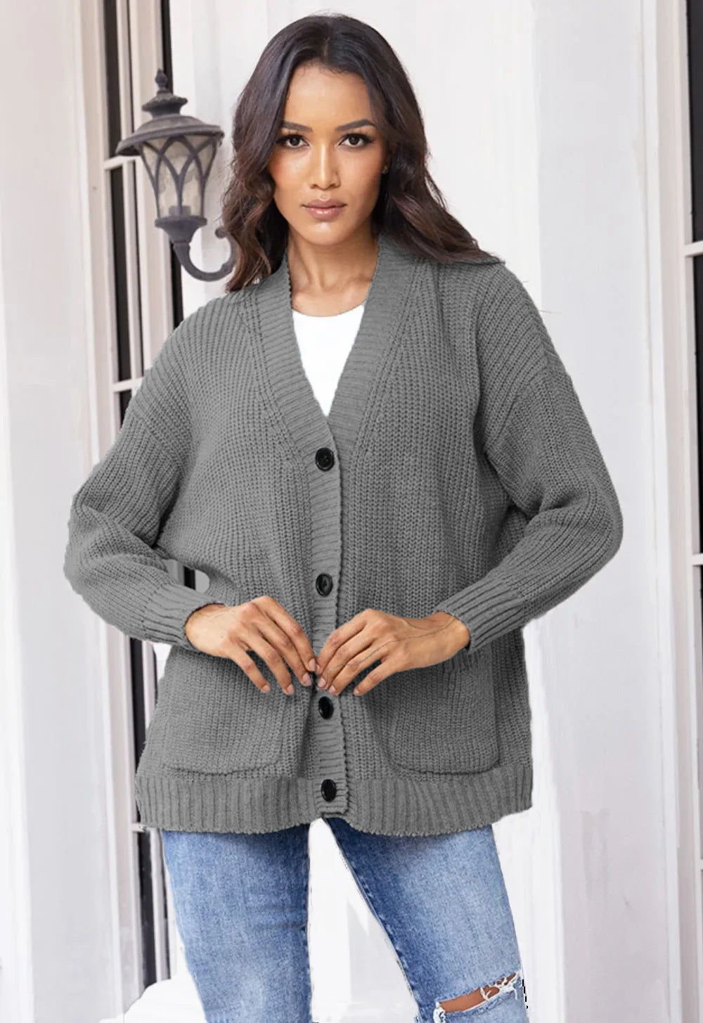 Damen Grober Strickcardigan mit praktischen Taschen und eleganten Knopfdetails R&B