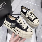 Damen Plateau Sneakers mit doppelter Sohle und trendigem Design