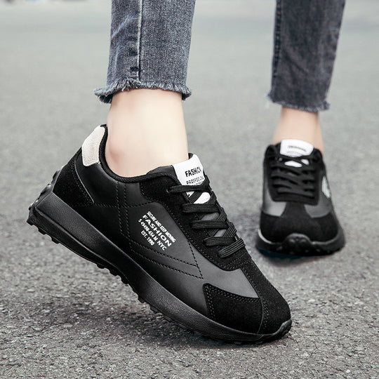 Damen nan leichte Retro-Laufsneaker aus Lederimitat und Velours mit gepolsterter Fersenstütze und rutschfester Profilsohle R&B