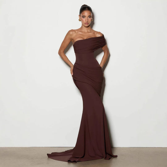 Damen Elegantes, schulterfreies Abendkleid mit raffinierten Drapierungen und fließendem Schnitt R&B
