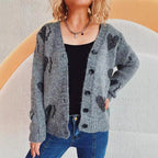 Damen gestrickte Cardigan mit Herzmuster und Knopfdetails R&B