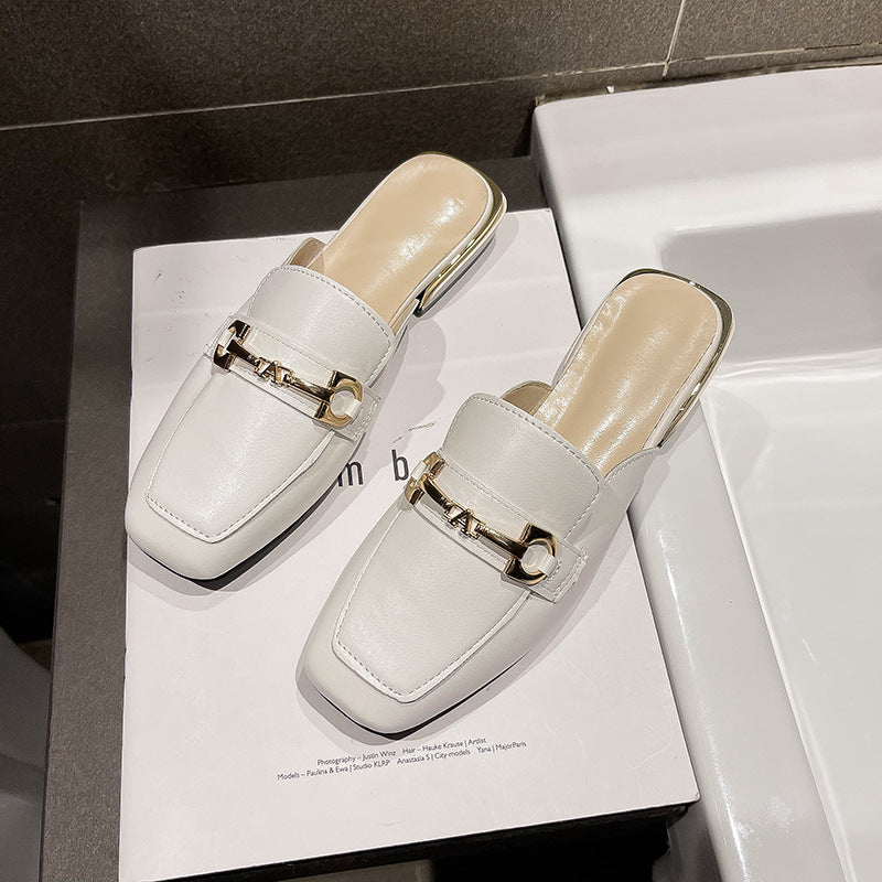 Damen elegante Mules aus weichem Leder mit modischem Metallakzent R&B