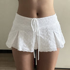 Damen kurzer Oberrock mit verstellbarem Bund und floralem Stickdesign R&B
