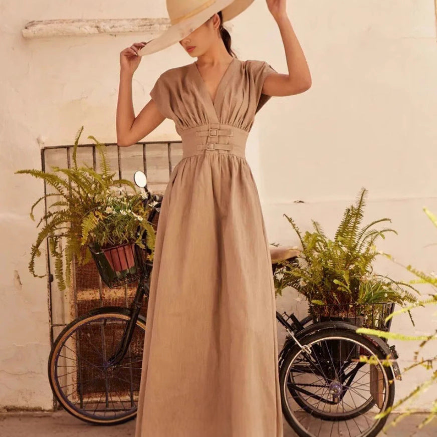 Damen Maxikleid im zeitlosen Schnitt mit verkürztem Oberteil und eleganter Taillenbetonung R&B