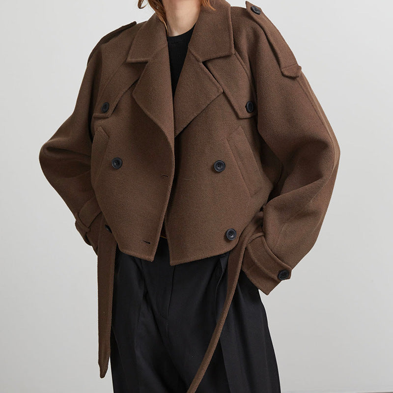 Damen Cropped Trenchjacke mit taillierbarem Gürtel und doppelt knöpfbarem Design R&B