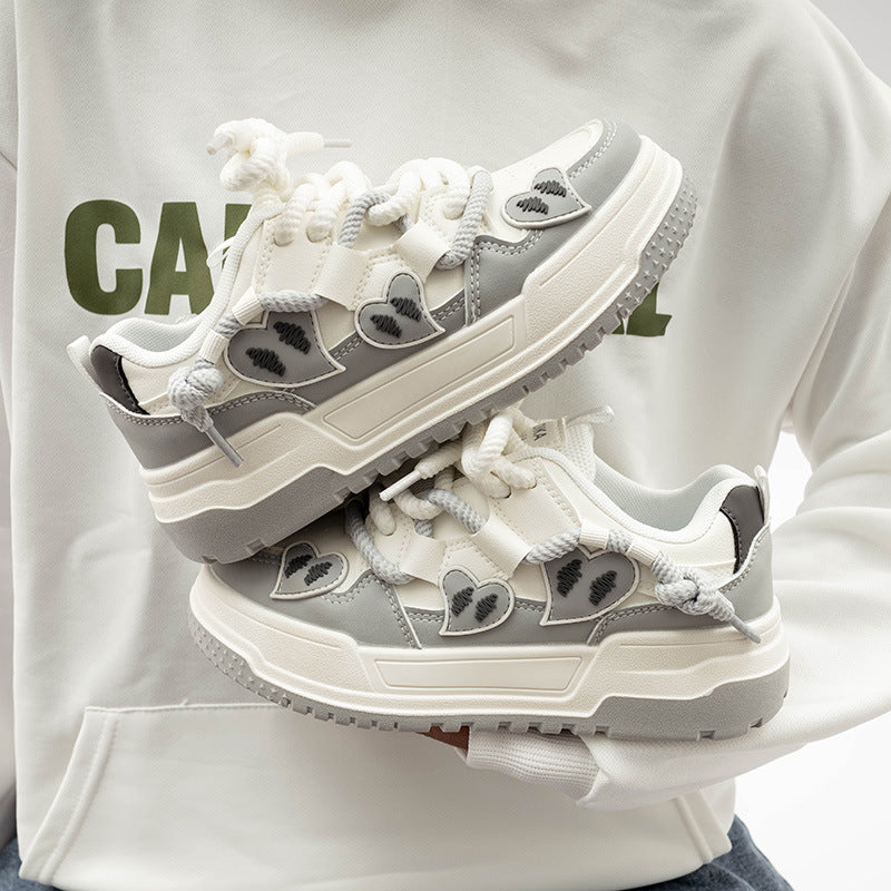 Damen Sneakers mit verspieltem Herzdesign und bequemer Dämpfung R&B
