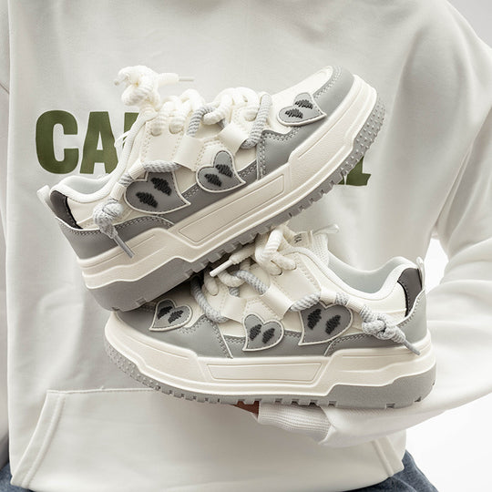 Damen Sneakers mit verspieltem Herzdesign und bequemer Dämpfung R&B