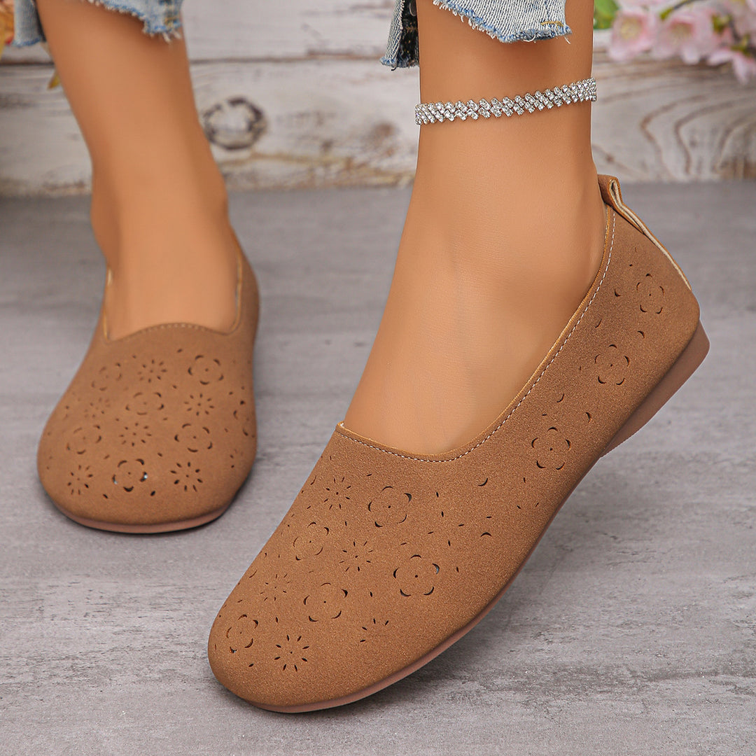 Damen bequeme Slipper mit luftiger Blumenperforation R&B