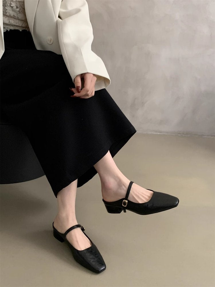 Damen elegante Slip-On Pantoletten mit verstellbarem Riemchen und komfortablem Fußbett R&B