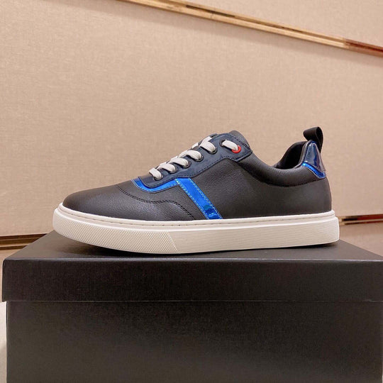 Damen Sportliche Sneaker mit modernem Design und eleganter Lederoberfläche R&B