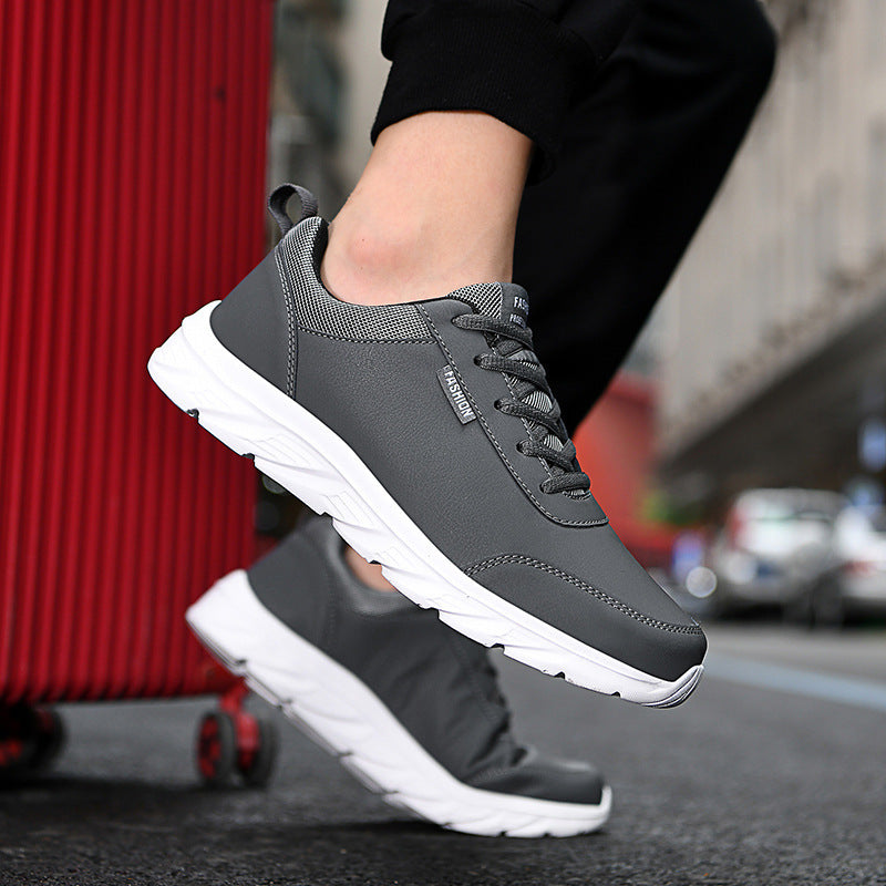 Herren nan schlanker City-Sneaker mit wasserabweisender Kunstlederoberfläche, stoßabsorbierender EVA-Zwischensohle und gepolstertem Fersenkragen R&B