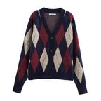 Damen gemusterte Strickjacke mit klassischen Karomotiven R&B