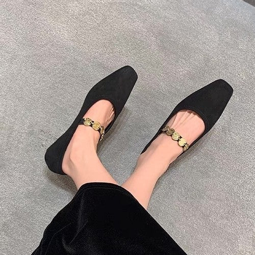 Damen Ballerina mit dekorativen Metallakzenten und bequemer Innensohle