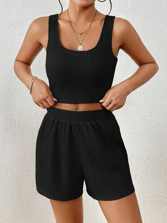 Damen sportliches Set aus leichtem Material mit cropped Oberteil und Shorts R&B