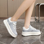 Damen Komfort-Sneaker mit dämpfendem Sohlenprofil und atmungsaktiver Obermaterialstruktur R&B