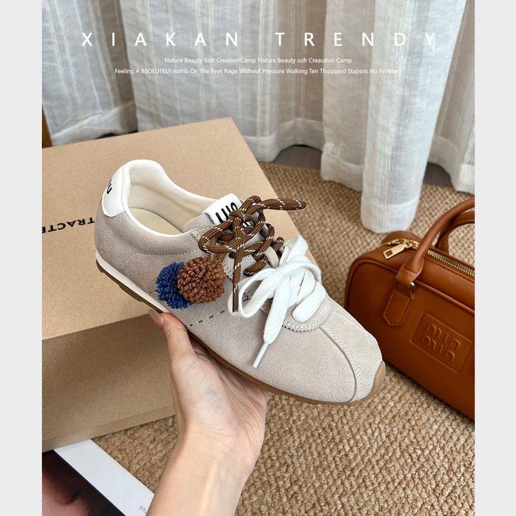 Damen modische und komfortable Sneakers mit innovativen Schnürdetails R&B