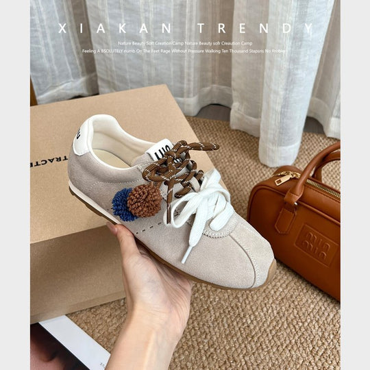 Damen modische und komfortable Sneakers mit innovativen Schnürdetails R&B