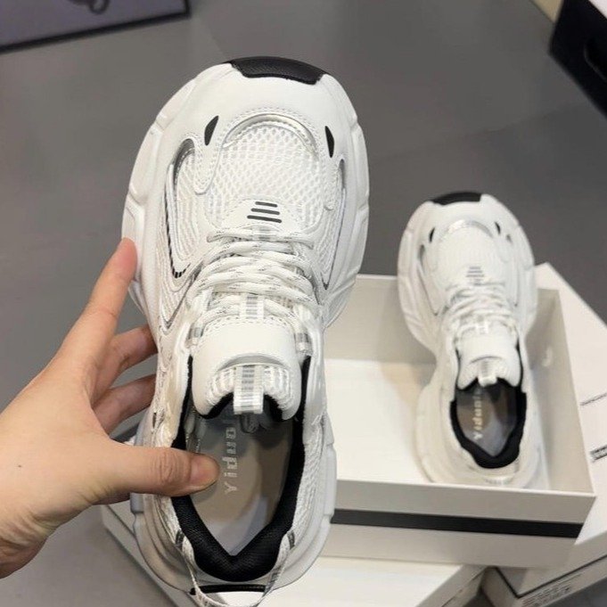 Damen Sportliche Laufschuhe mit atmungsaktivem Obermaterial und dämpfender Sohle R&B