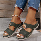 Damen Komfortable Clogs mit modischen Perforationen und geschmücktem Riemen R&B
