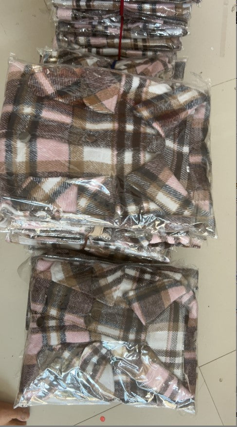 Damen Karobluse mit aufgesetzten Taschen und modernem Schnitt R&B