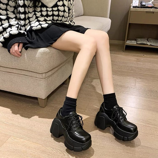 Damen Chunky Plateau Schnürschuhe mit glänzender Oberfläche R&B