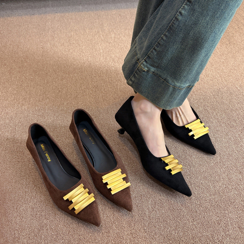Damen Elegante Slipper mit zierlicher Absatzgestaltung und goldener Dekoration R&B