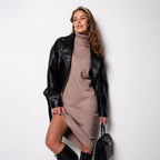Damen Strickkleid mit Stehkragen und seitlichen Schlitzen