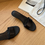 Damen Elegante und zeitlose Sandalen mit niedrigem Absatz