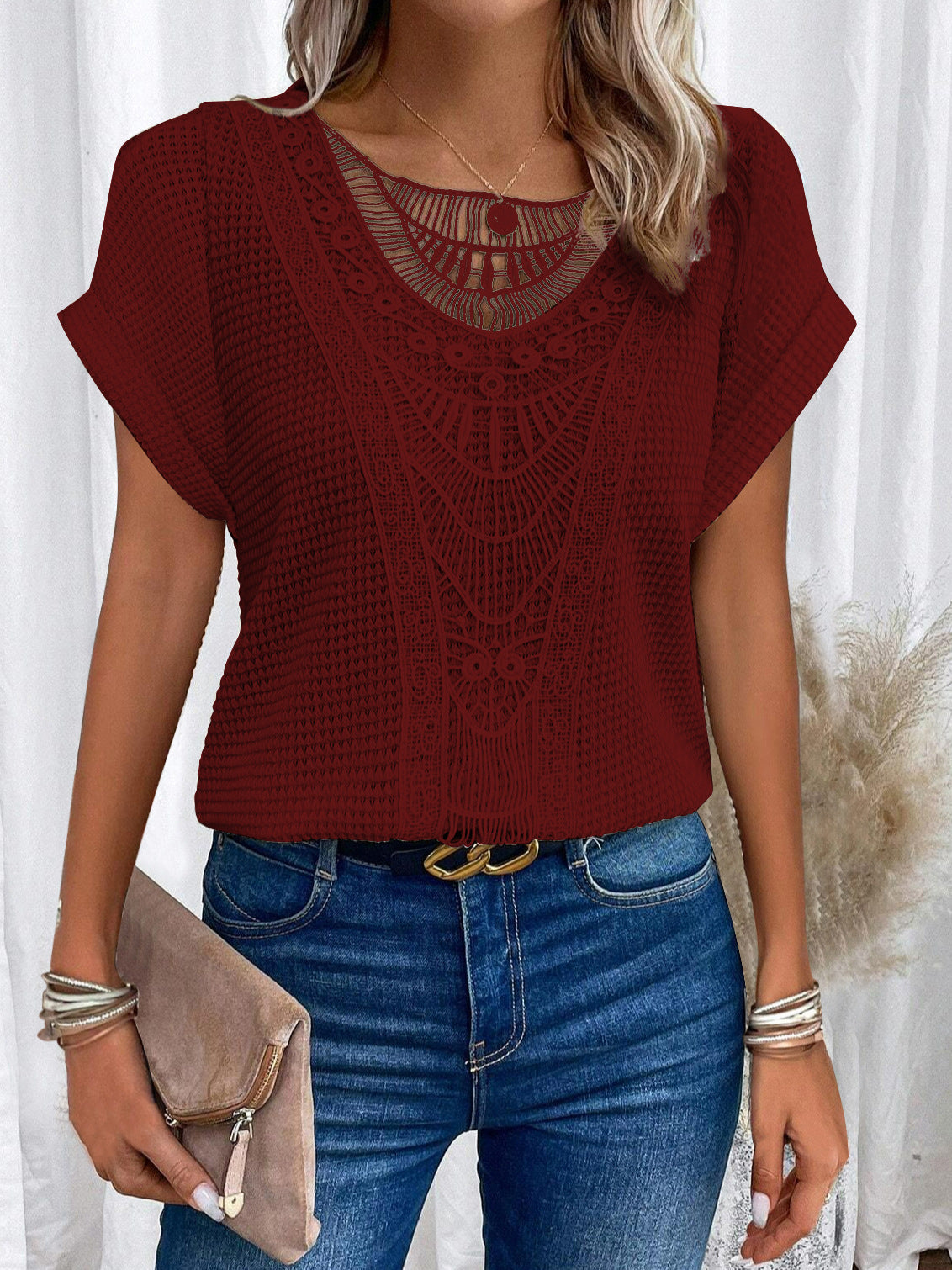 Elegantes Spitzen-T-Shirt mit stilvollen Details