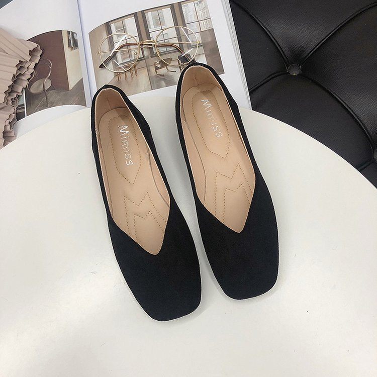 Damen Ballerinas aus Veloursleder mit elegantem V-Ausschnitt R&B