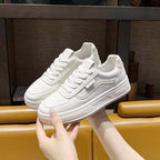 Damen Sneakers im trendigen High-Top Design mit strapazierfähigem Obermaterial und komfortabler Dämpfung