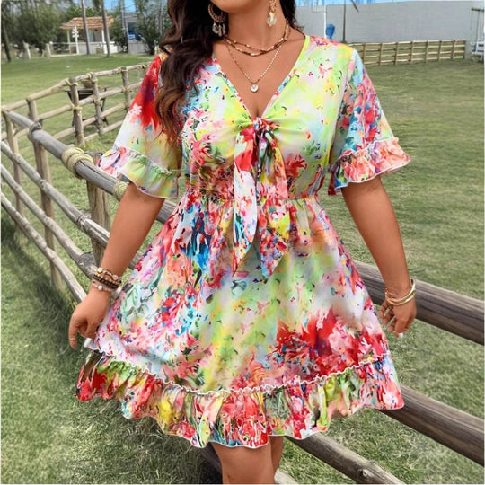 Damen sommerliches Kleid mit voluminösen Rüschen und floralem Design R&B