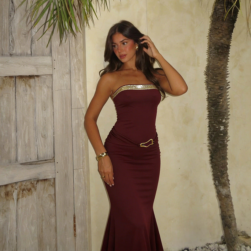Damen langes Maxikleid mit schulterfreiem Design und eleganter Metallverzierung R&B