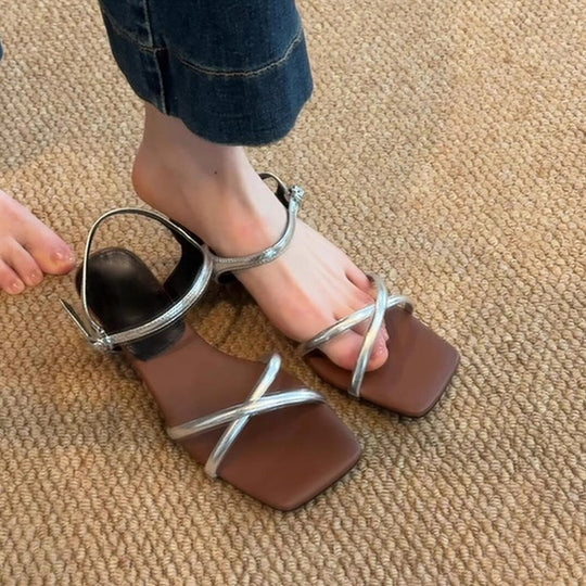 Damen elegante Strandsandalen mit verstellbaren Riemen und komfortablem Fußbett R&B