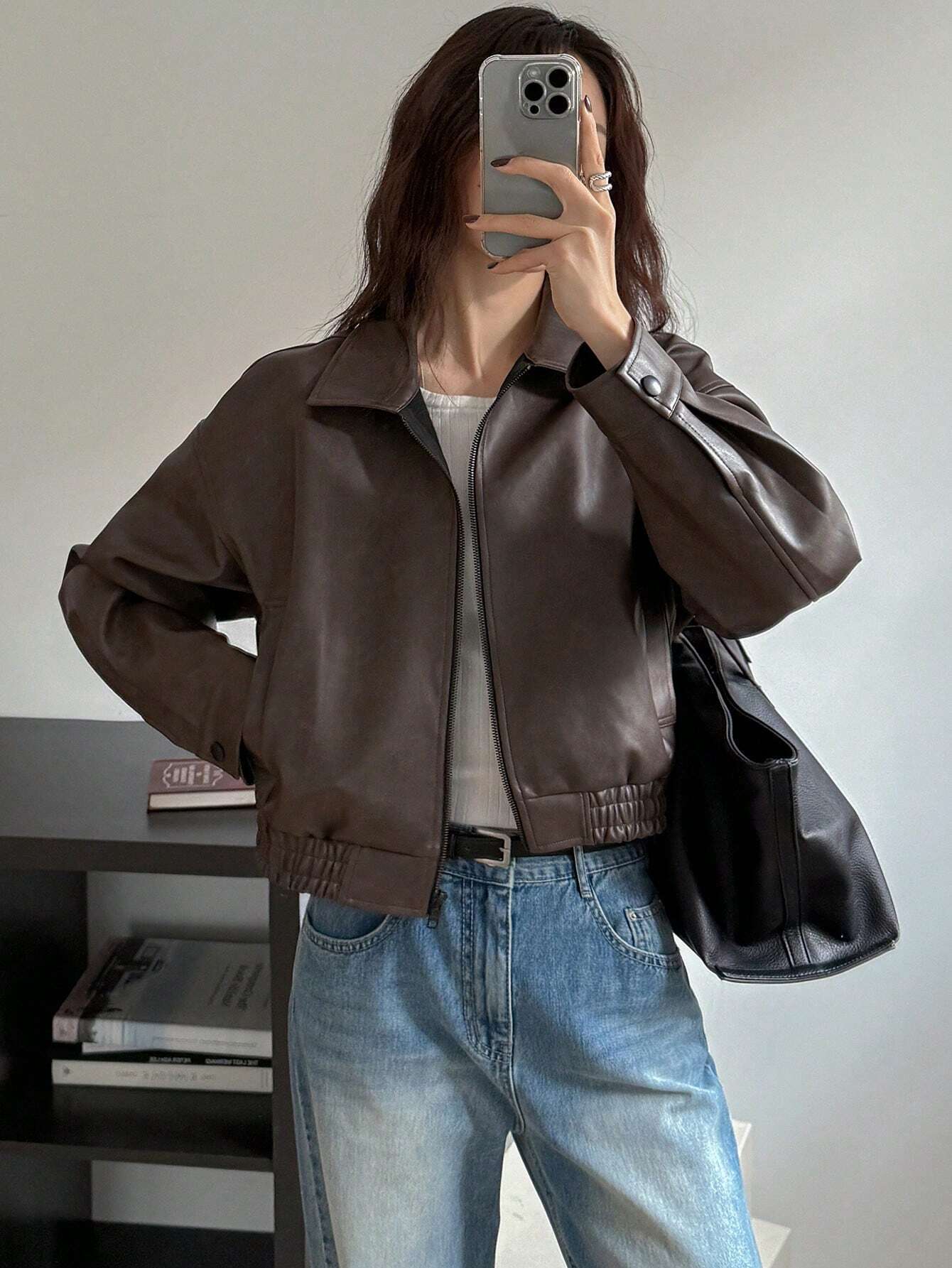 Damen Kunstlederjacke im sportlich-eleganten Schnitt mit elastischem Bund R&B