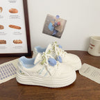 Damen Sportliche Sneakers mit verspielten Applikationen und dämpfender Sohle