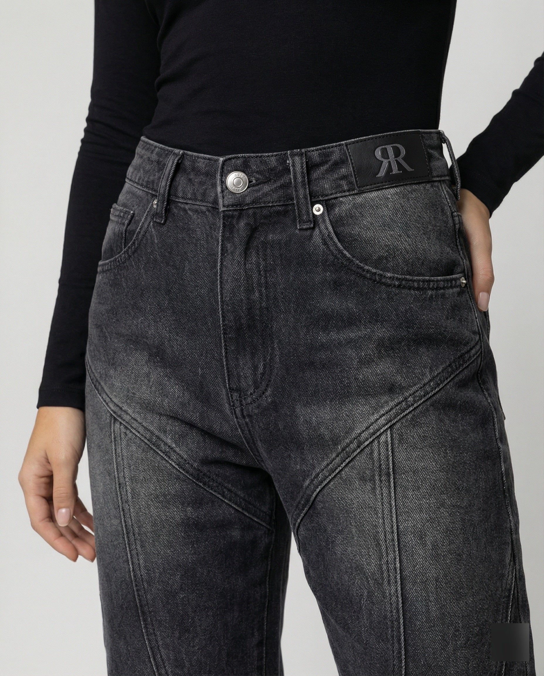 Micro-Flare Jeans mit Metall-Reißverschluss Grau