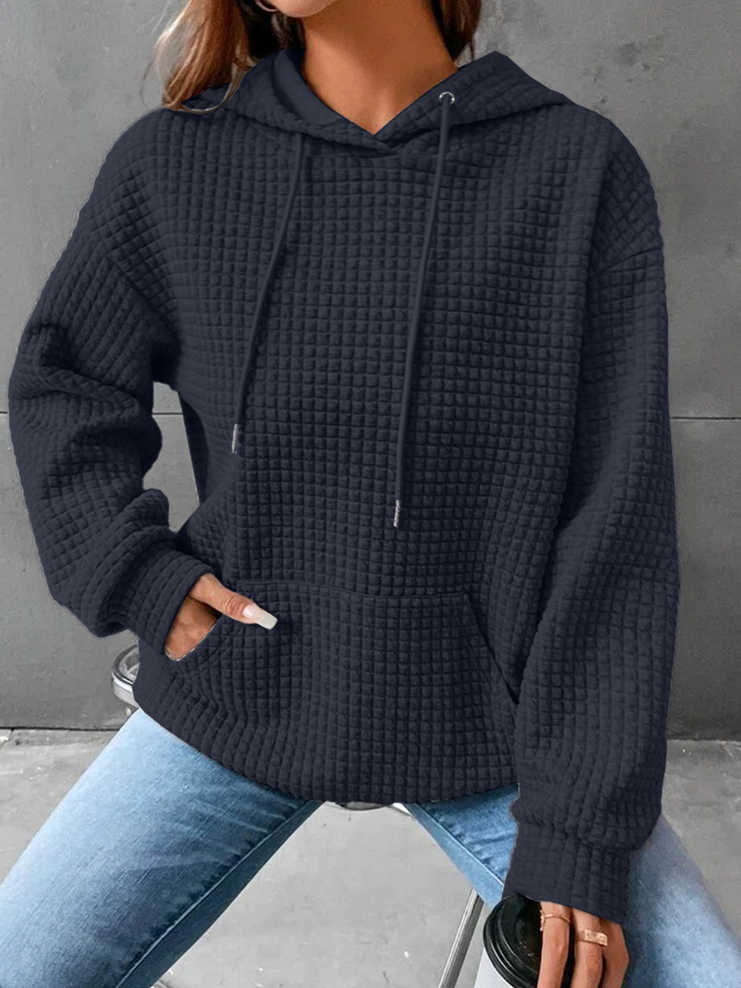 Damen stylischer Hoodie mit strukturiertem Material und Kängurutasche R&B