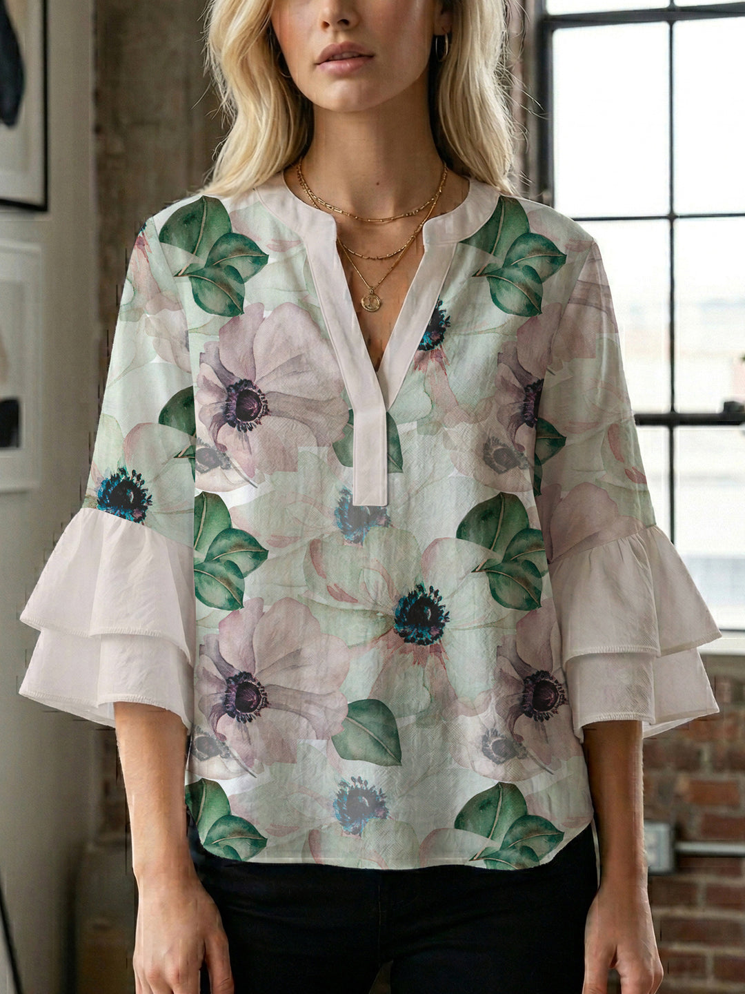 Damen Bluse mit voluminösen Ärmeln und floralem Design R&B