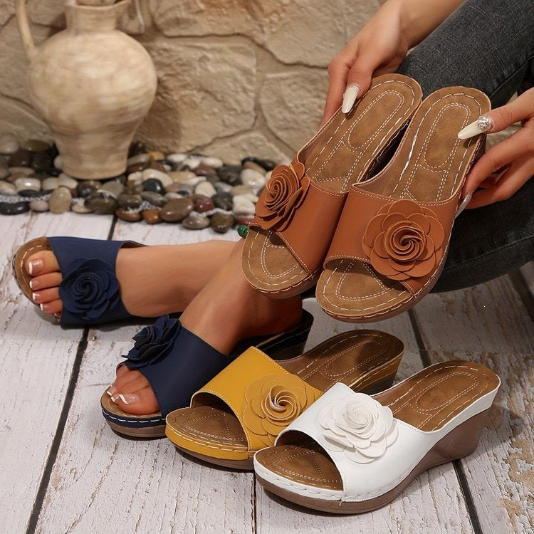 Damen Wedge-Pantoletten mit floralem Dekor und anatomischer Fußbettung R&B