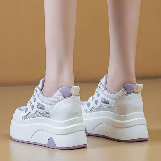 Damen Plateau-Sneaker mit einzigartigem Herzmotiv und atmungsaktiver Mesh-Oberfläche R&B
