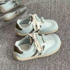 Damen Sneakers im lässigen Alltagsdesign mit spielerischen Applikationen R&B