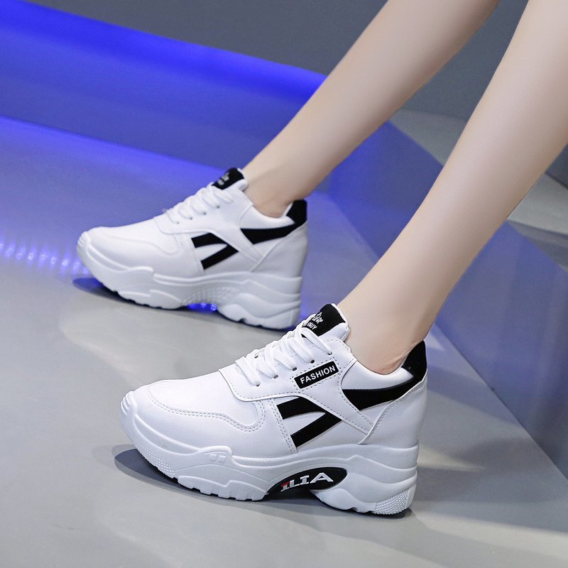 Damen modische Sneakers mit hoher Plateau-Sohle und sportlichem Design R&B