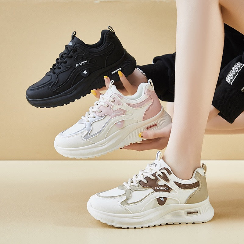 Damen Sportliche Sneaker mit dämpfender Sohle und trendigem Design R&B