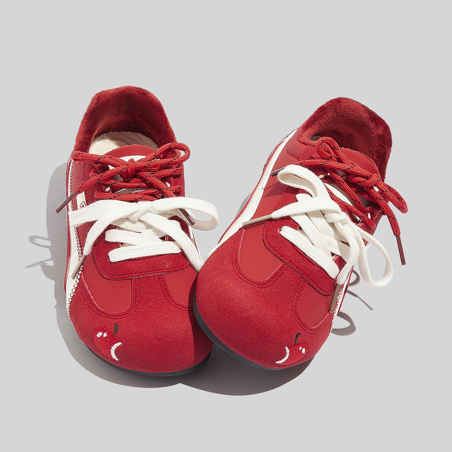 Damen Sneakers mit verspieltem Katzenmotiv und bequemer Dämpfung