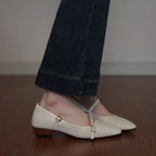Damen spitz zulaufende Ballerinas mit elegantem Riemen und moderatem Blockabsatz