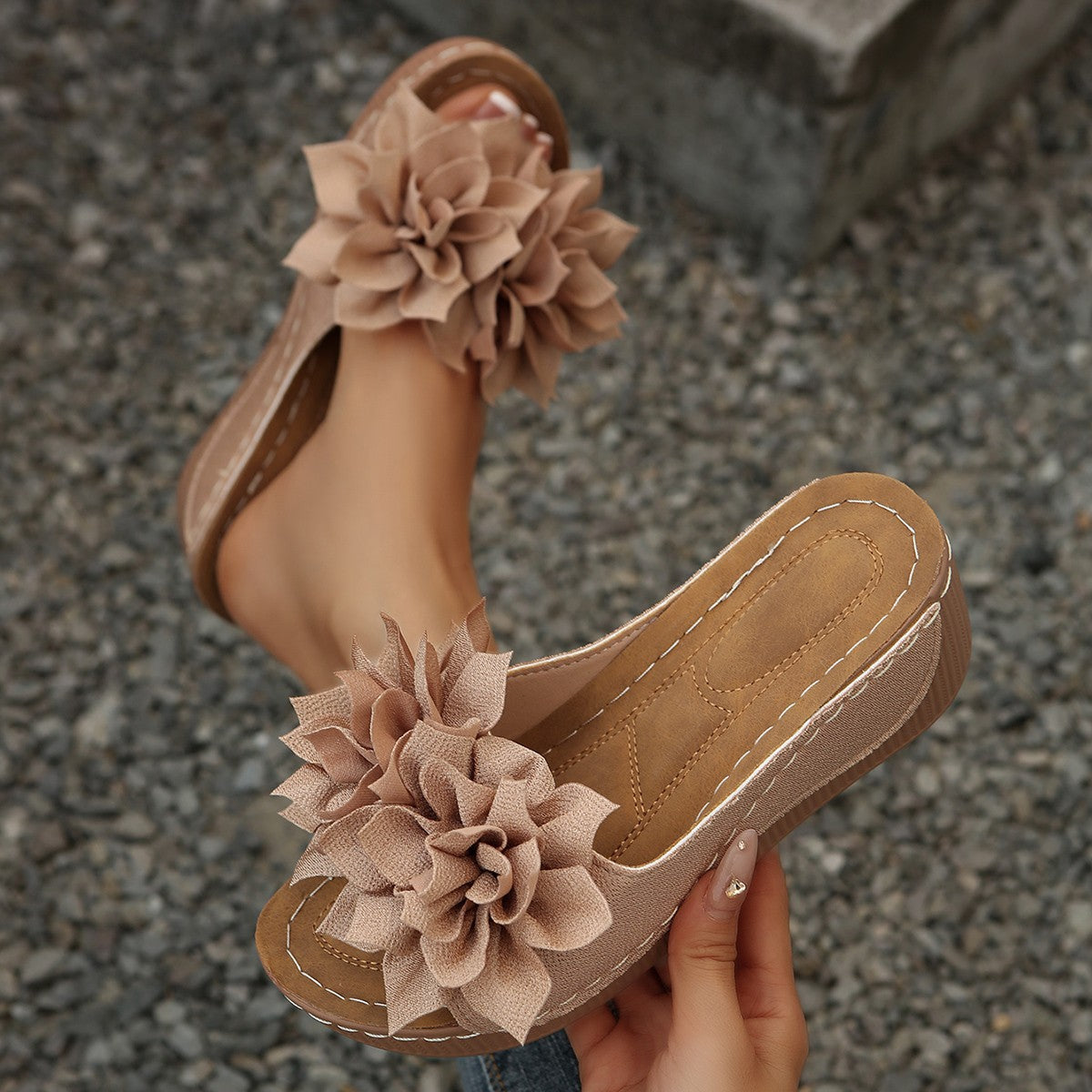 Damen Komfortable Slides mit dekorativem Blumen-Design R&B