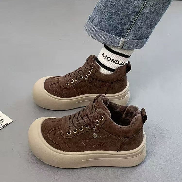 Damen Chunky Sneakers mit weichem Veloursleder und dämpfender Sohle
