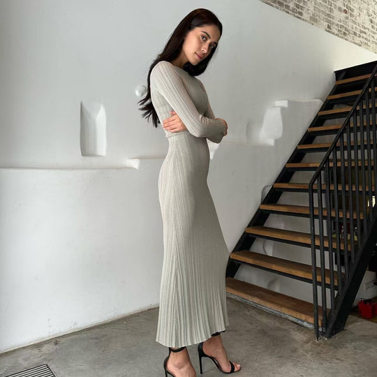 Damen Elegantes Rippstrick-Kleid mit langem Arm und Figurbetonter Silhouette R&B