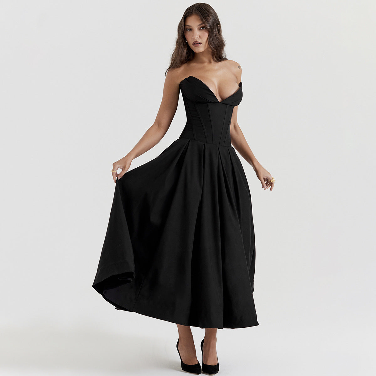 Damen Elegantes und figurbetontes Abendkleid mit tiefem Ausschnitt R&B